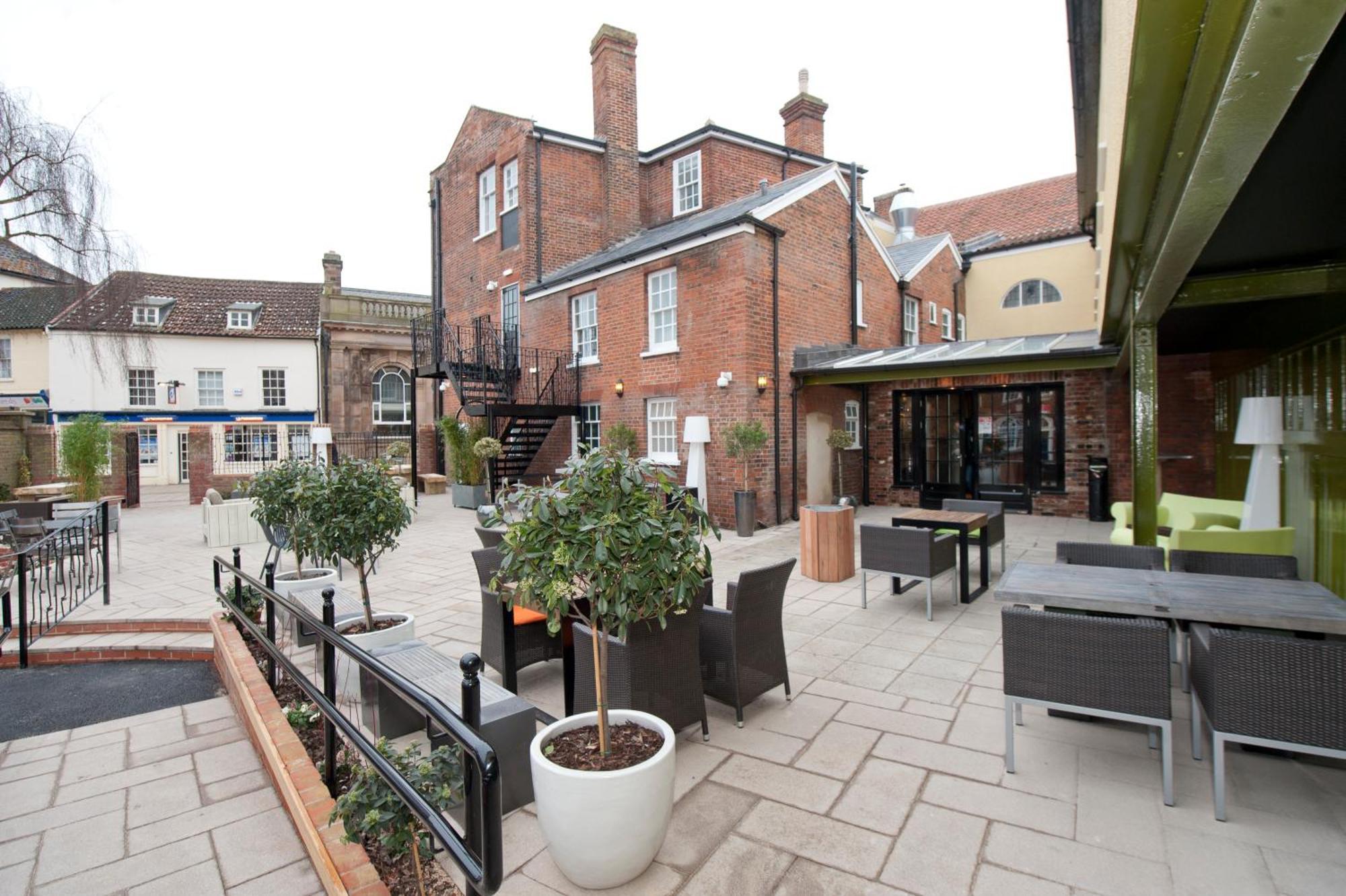 The King'S Head Hotel Wetherspoon Beccles Exterior foto